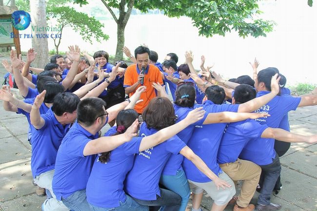 to-chuc-su-kien-hop-lop-k33-12