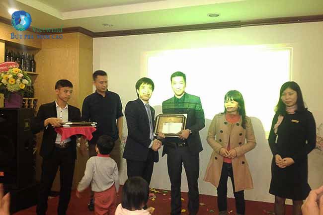 to-chuc-su-kien-khong-gian-mo-vinh-danh