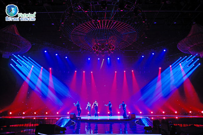 cac-loai-anh-sang-trong-to-chuc-su-kien-vietwind