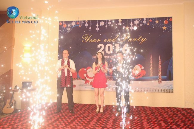 to-chuc-tiec-cuoi-nam-dna-vietwind-12