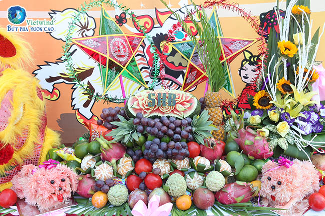 to-chuc-su-kien-trung-thu-chuan-bi-mam-ngu-qua-vietwind